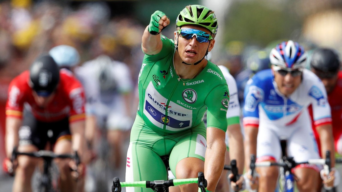 Nemecký šprintér Marcel Kittel vyhráva etapu na Tour de France 2017. 