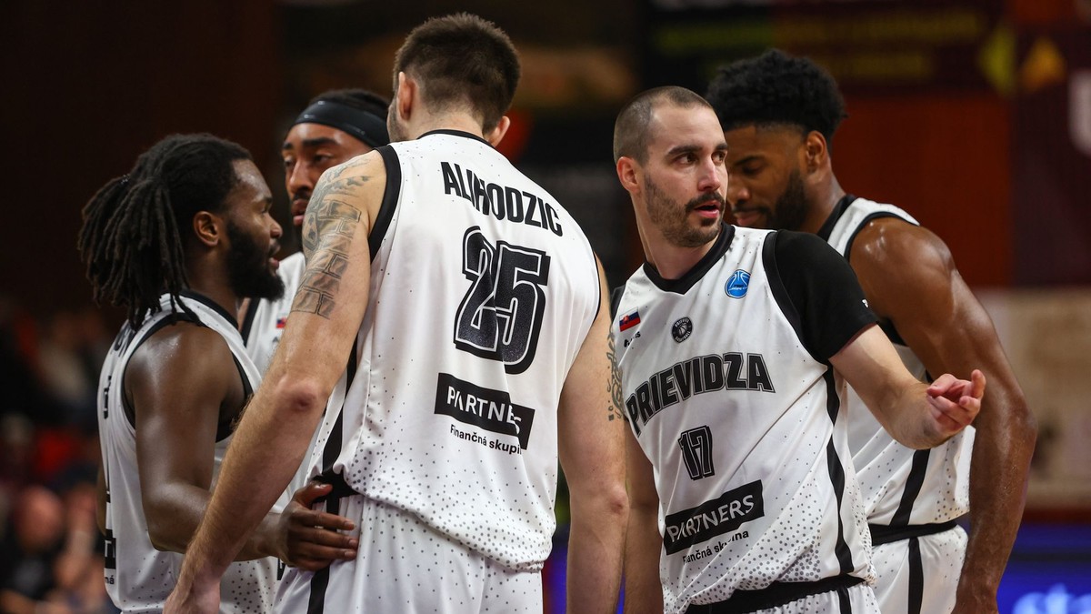 Basketbalisti Prievidze.