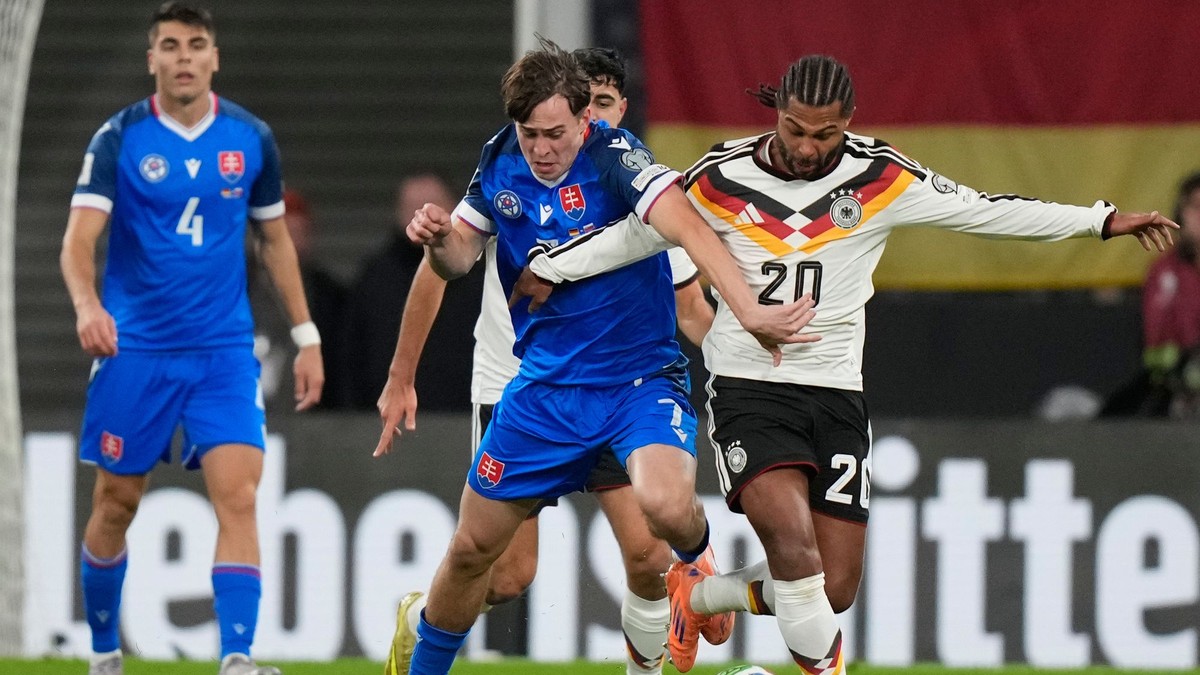 Leo Sauer a Serge Gnabry.