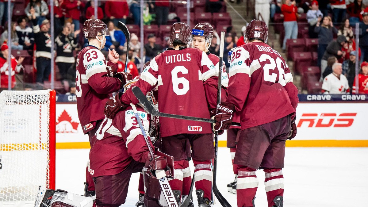 Hokejisti Lotyšska do 20 rokov.