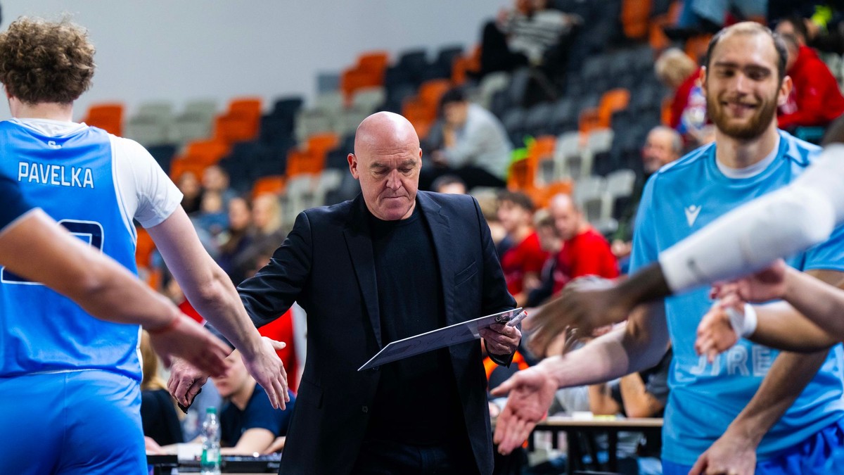 Na snímke tréner BC Slovan Bratislava Aramis Naglič.