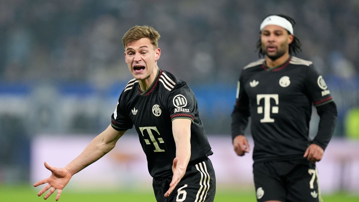 Hnev hráčov Bayernu Mníchov v zápase s Hamburgom.