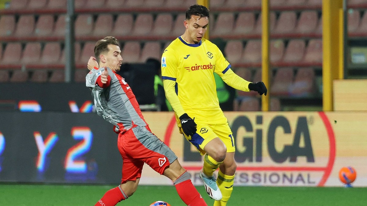 Momentka zo zápasu Cremonese - Verona