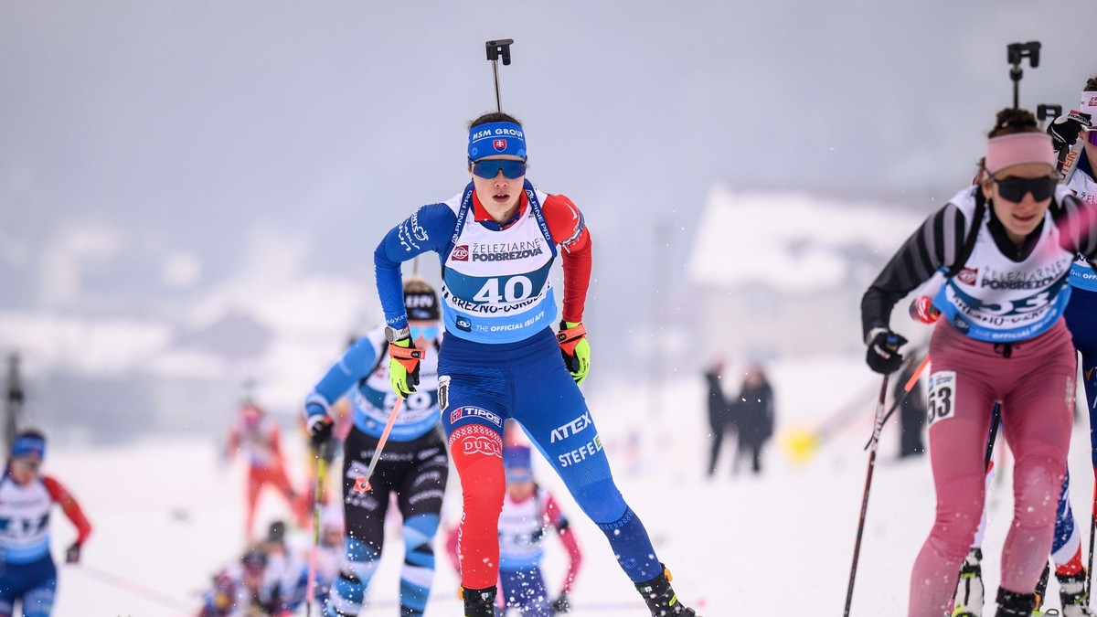 Ema Kapustová počas pretekov s hromadným štartom v Osrblí. 