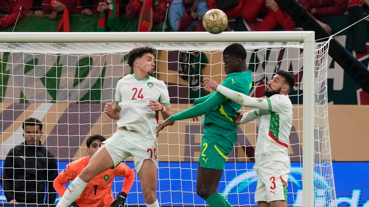 Momentka z finále medzi Marokom a Senegalom.