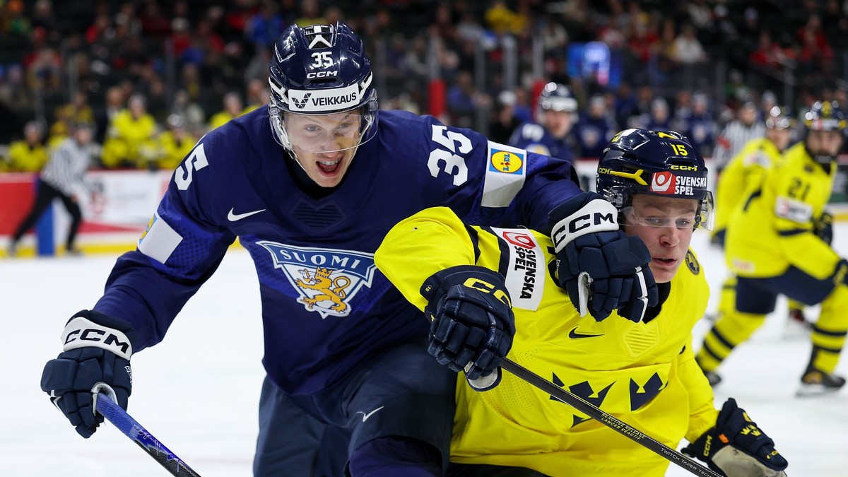 Fotka zo semifinálového zápasu Švédsko - Fínsko na MS U20 2026.