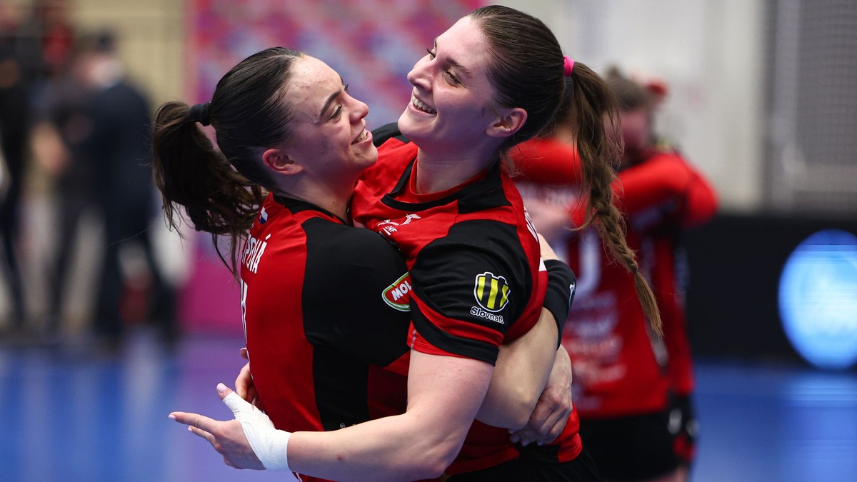 Radosť hráčok Šale po víťazstve 