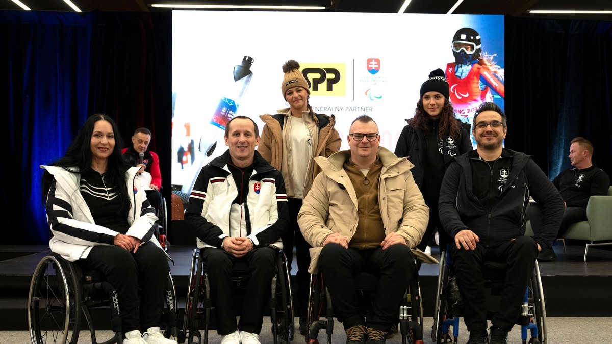 Na snímke predstavenie oficiálneho športového oblečenia počas podujatia "Všetko podstatné k ZPH 2026".