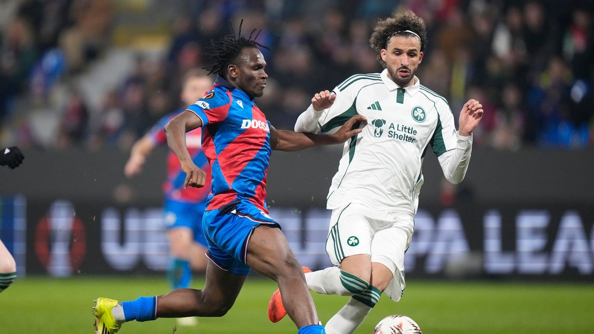 Momentka zo zápasu Plzeň - Panathinaikos.