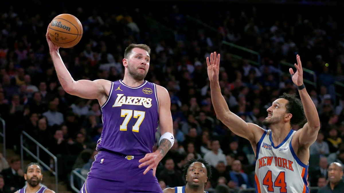 Luka Doncič (77) proti New Yorku Knicks.
