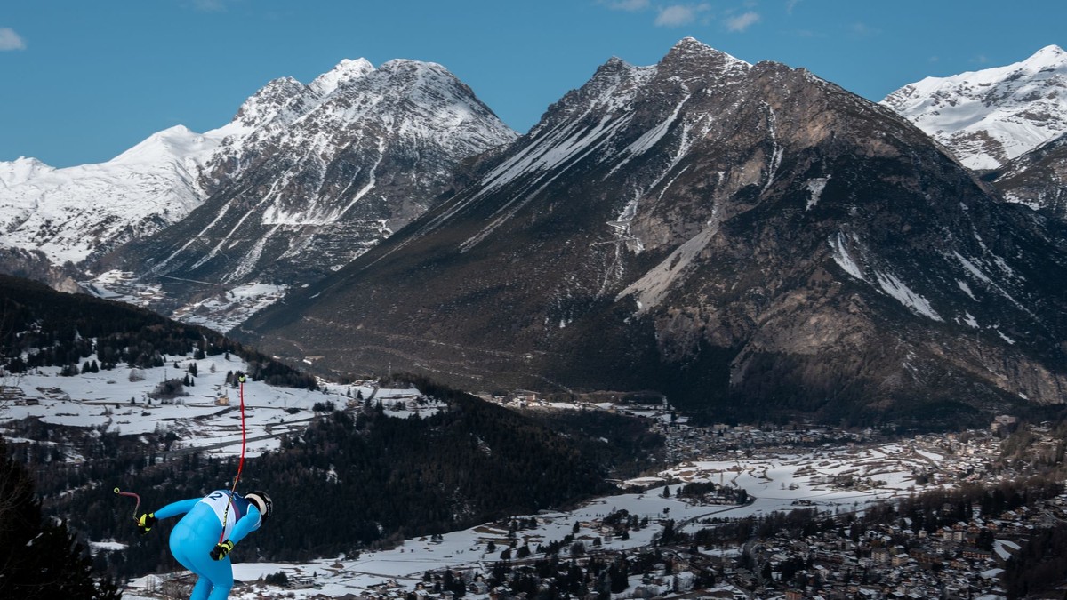 Dominik Paris počas zjazdu na ZOH 2026.