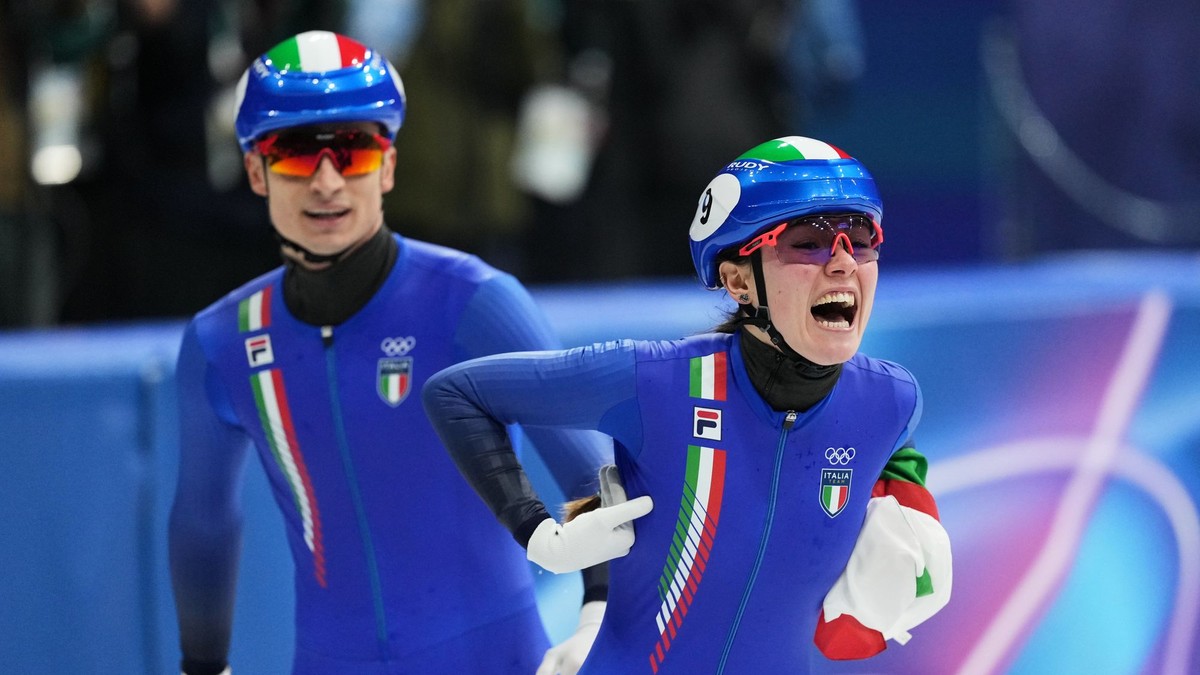 Taliani oslavujú zlato.