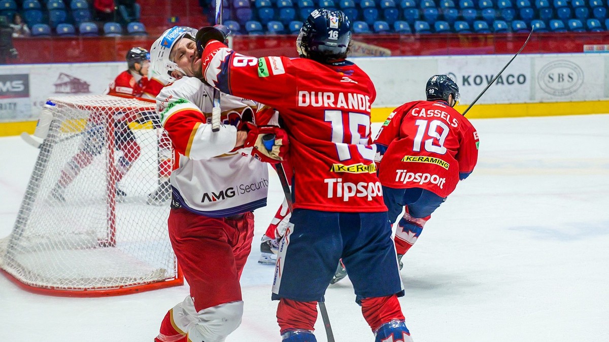 Momentka zo zápasu Zvolen - Liptovský Mikuláš.