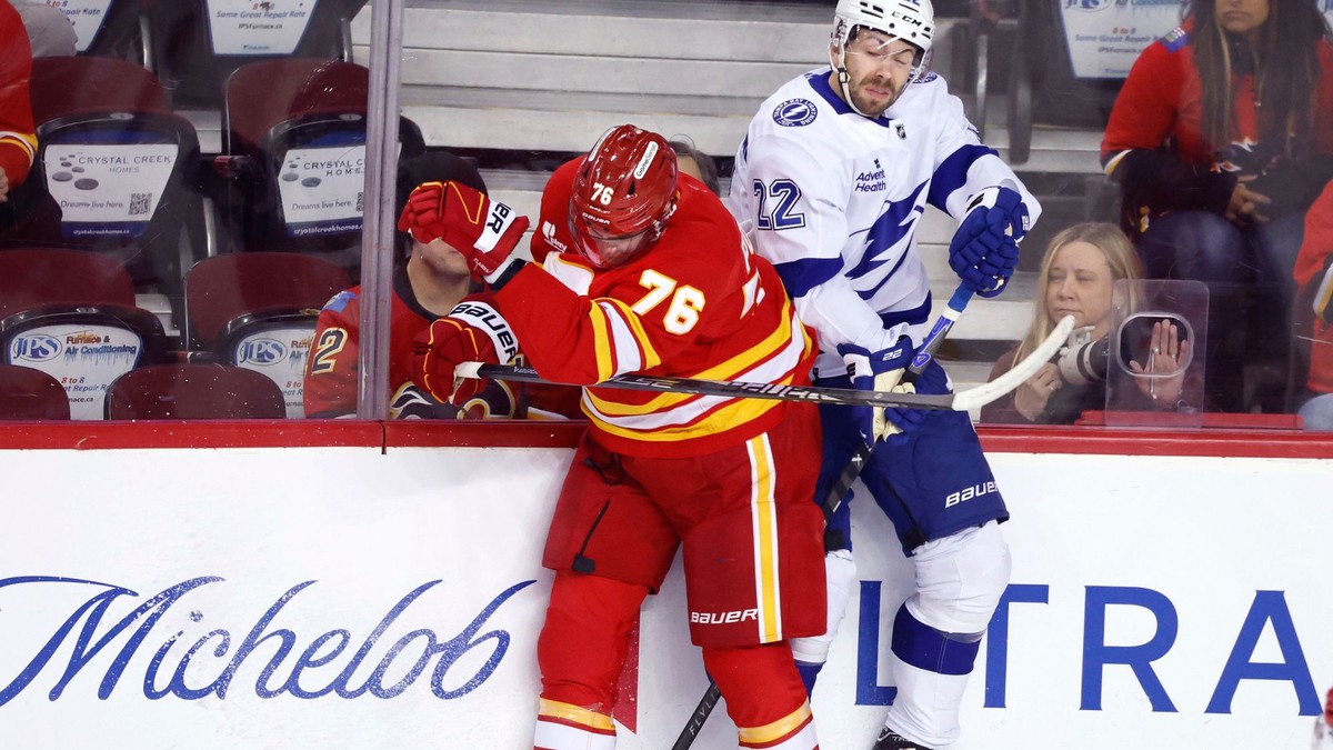 Oliver Bjorkstrand a' Martin Pospíšil.