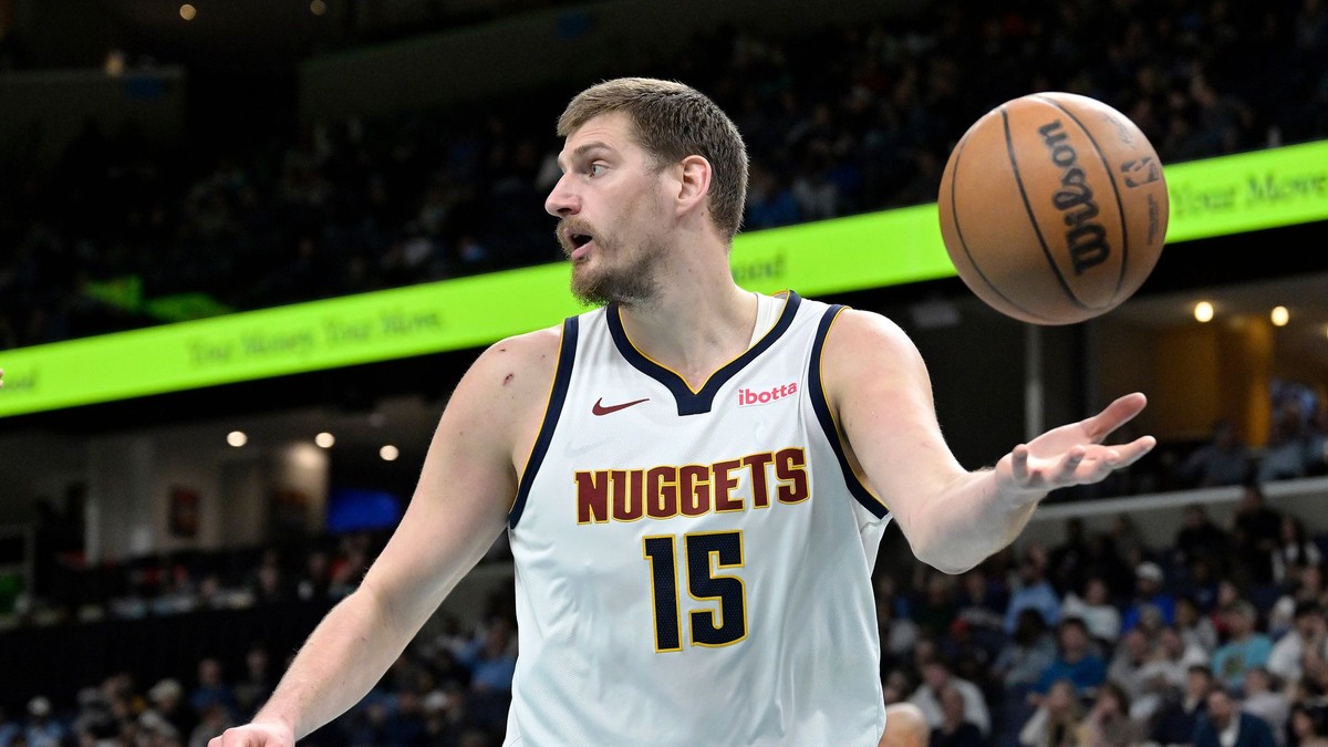 Nikola Jokič v drese Denveru.