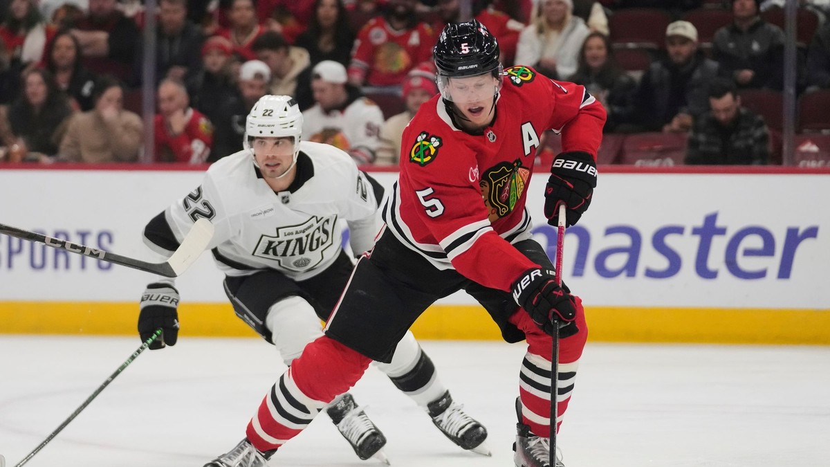 Connor Murphy v drese Chicaga Blackhawks (5).