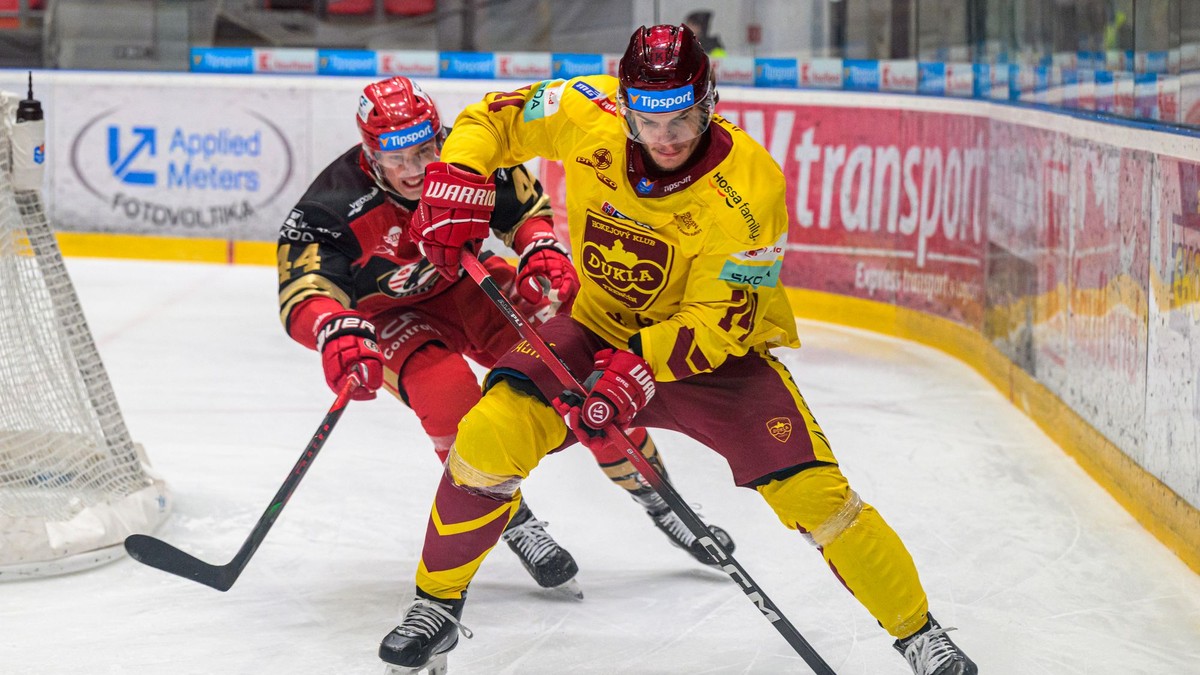 Zľava Adrián Valigura (Prešov), Matúš Hlaváč (Trenčín)