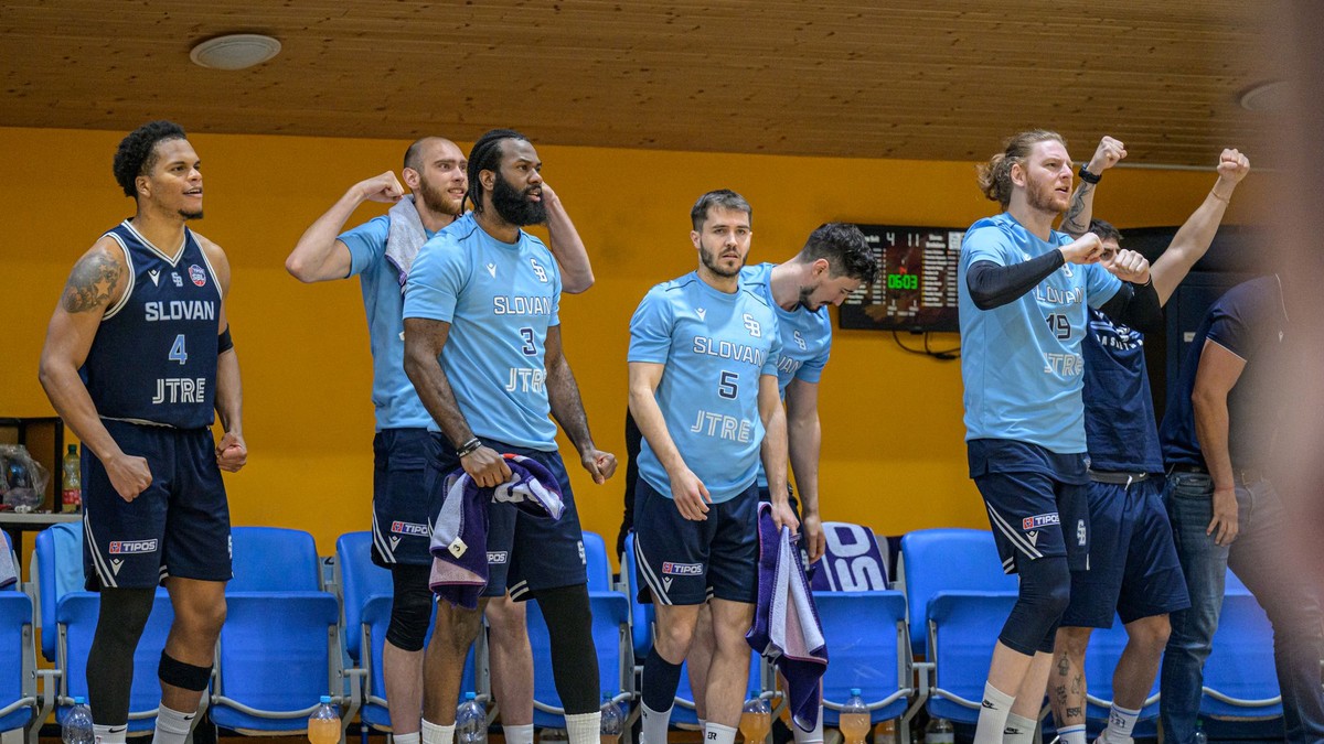 Basketbalisti Slovana,