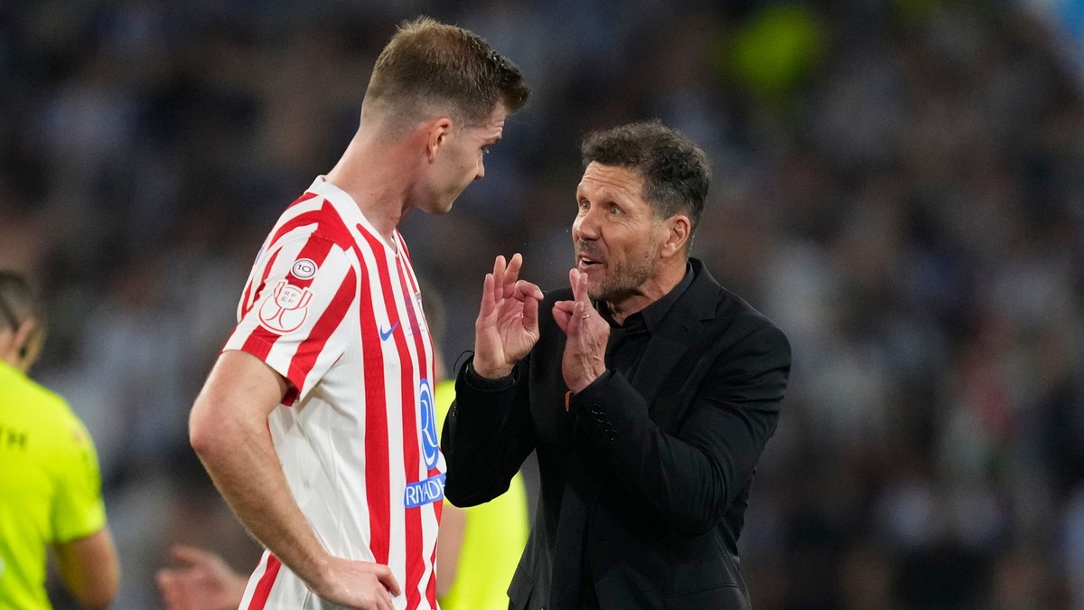 Trner Diego Simeone a Alexander Sorloth.