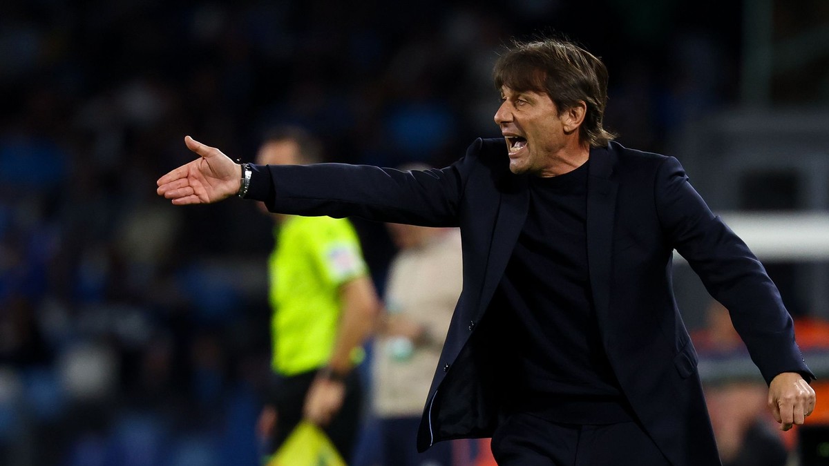 Tréner Antonio Conte.