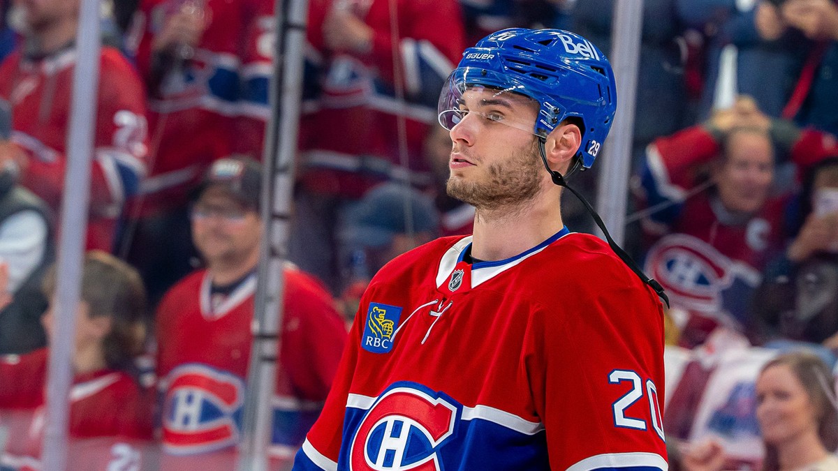 Juraj Slafkovský pred šiestym zápasom 1. kola play-off NHL Montreal Canadiens - Tampa Bay.