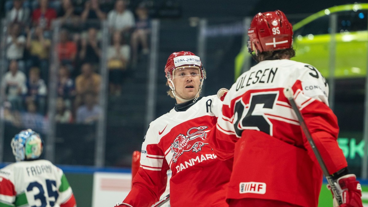 Dánsko oslavuje gól v zápase Dánsko - Taliansko na MS v hokeji 2026. 