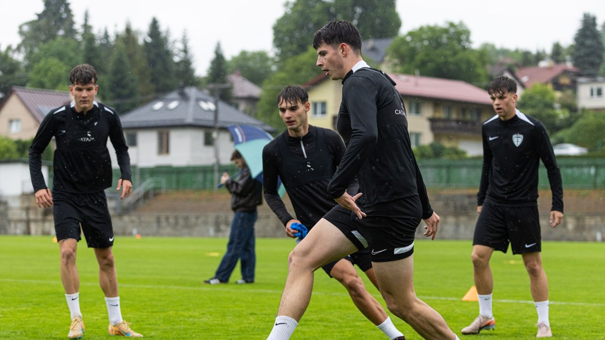Futbalisti MŠK Žilina počas prípravy.