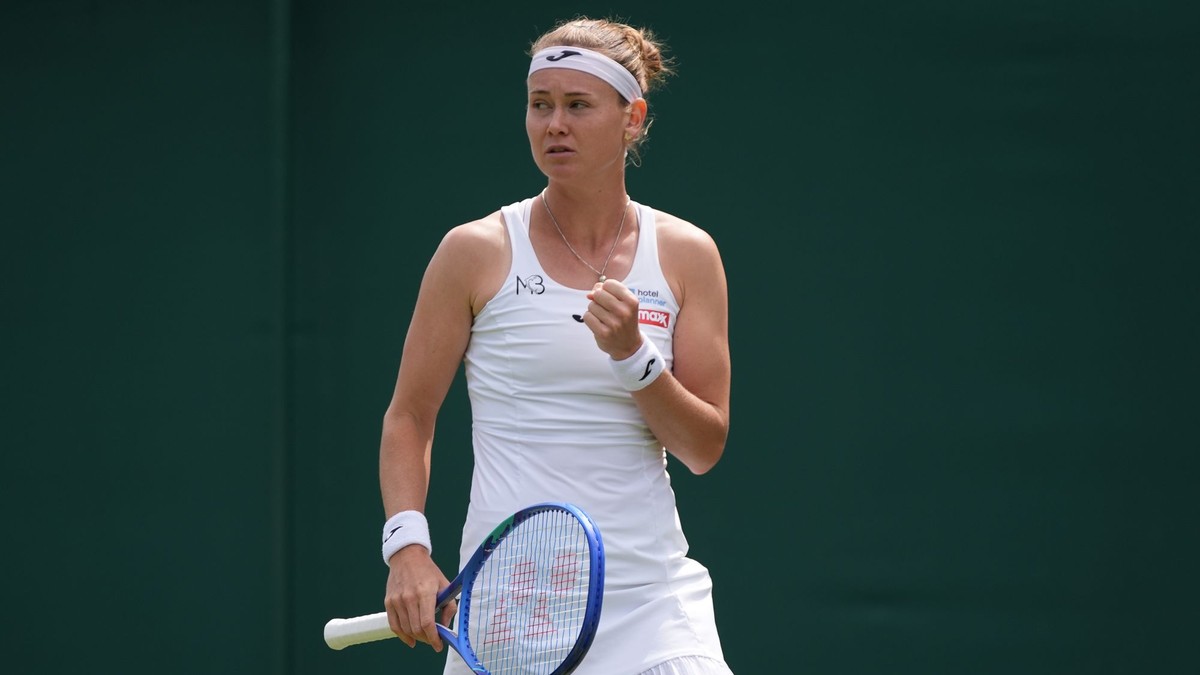 Marie Bouzková počas druhého kola vo Wimbledone 2026.