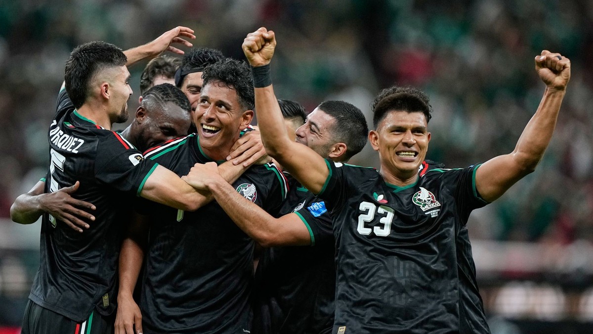 Futbalisti Mexika oslavujú gól proti Kórejskej republike na MS 2026.