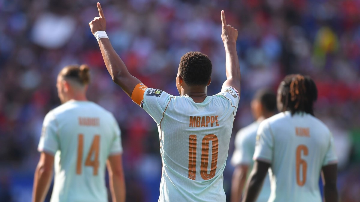 Francúzsky futbalista Kylian Mbappé sa teší z gólu do siete Maroka na MS 2026.