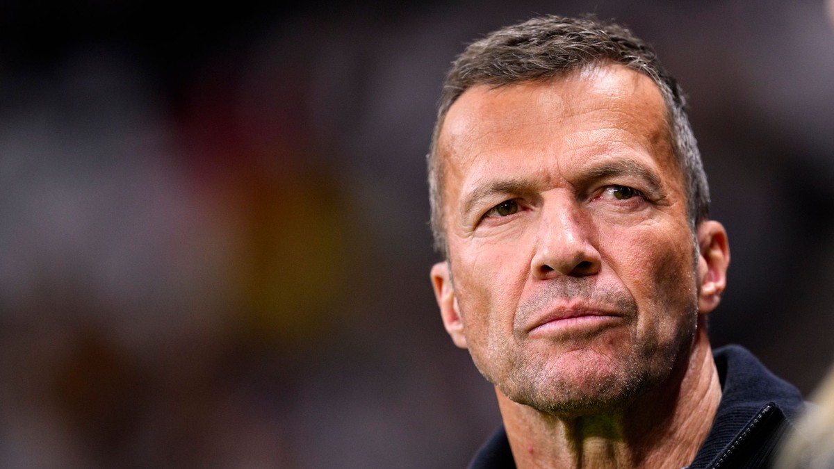 Na archívnej snímke z 26. marca 2024 televízny futbalový expert  Lothar Matthäus.