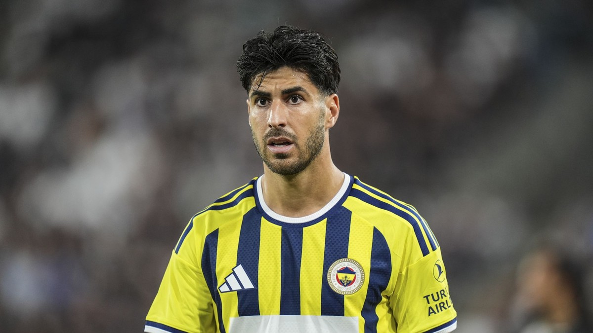 Hráč Marco Asensio z Fenerbahce Istanbul počas odvety 3. predkola Ligy majstrov vo futbale Sturm Graz – Fenerbahce Istanbul.