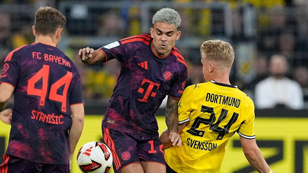 Momentka zo zápasu Bayern - Borussia Dortmund.