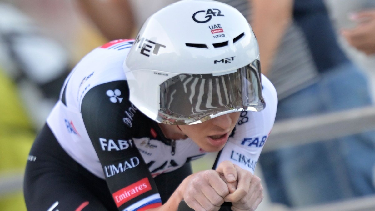 Slovinsky cyklista Tadej Pogačar počas 1. etapy pretekov Vuelta a Espaňa 2026.