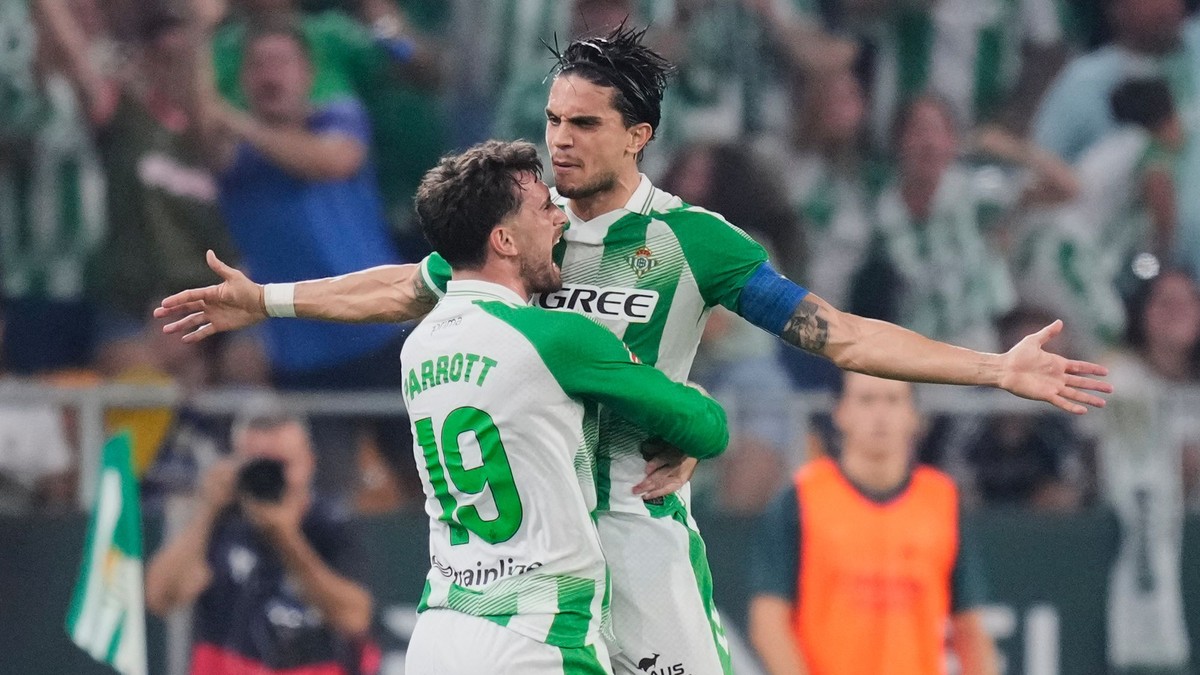 Hráči Realu Betis sa tešia z gólu