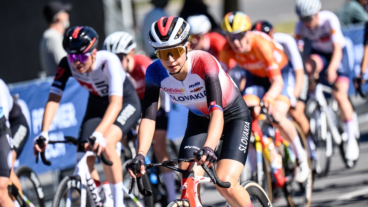 Slovenská cyklistka Viktória Chladoňová počas pretekov do 23 rokov na MS 2026.