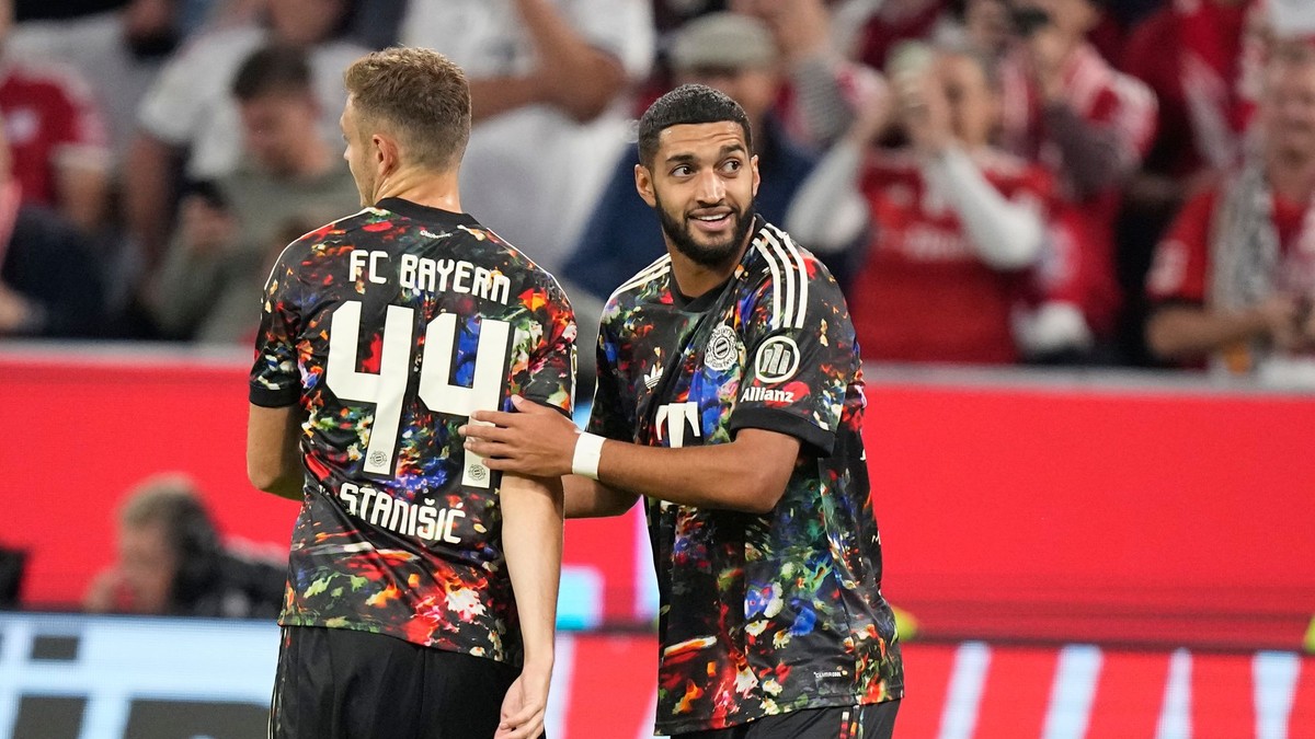 Bayern Mníchov oslavuje gól. 