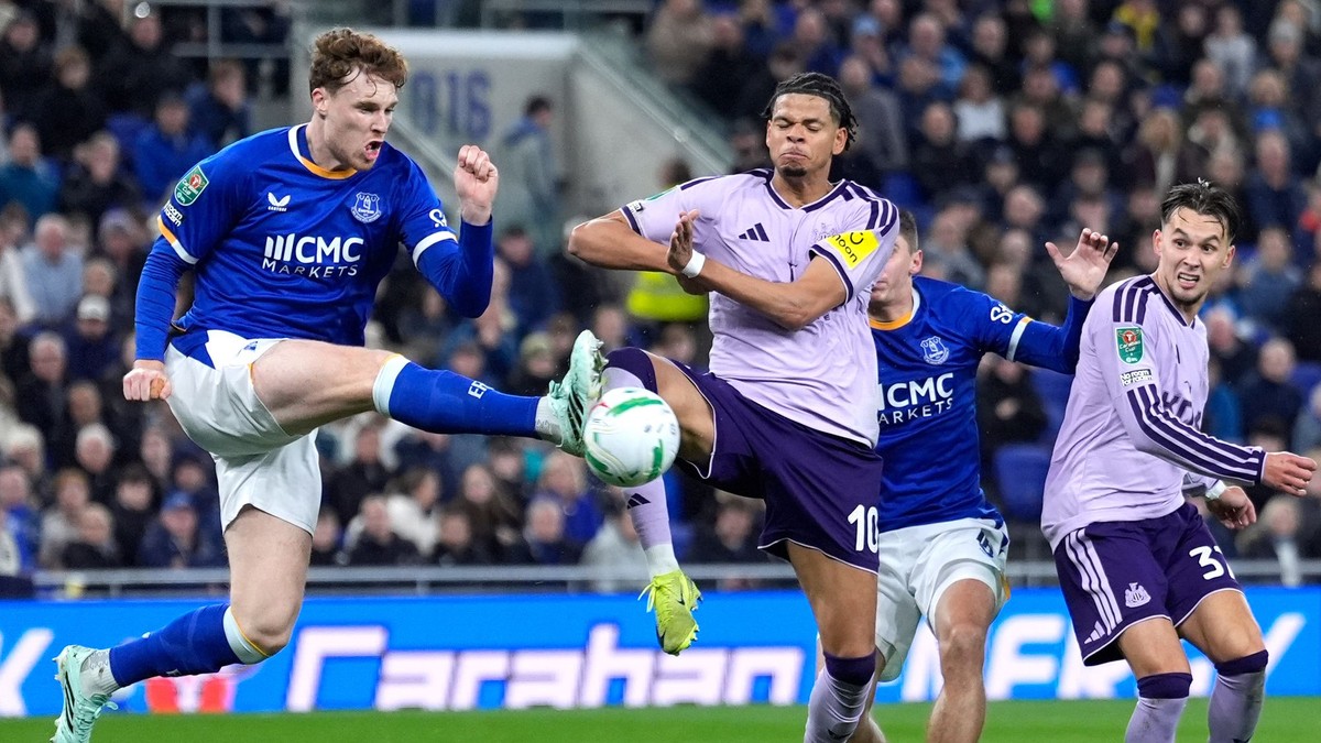 Jake O'Brien a William Osula.