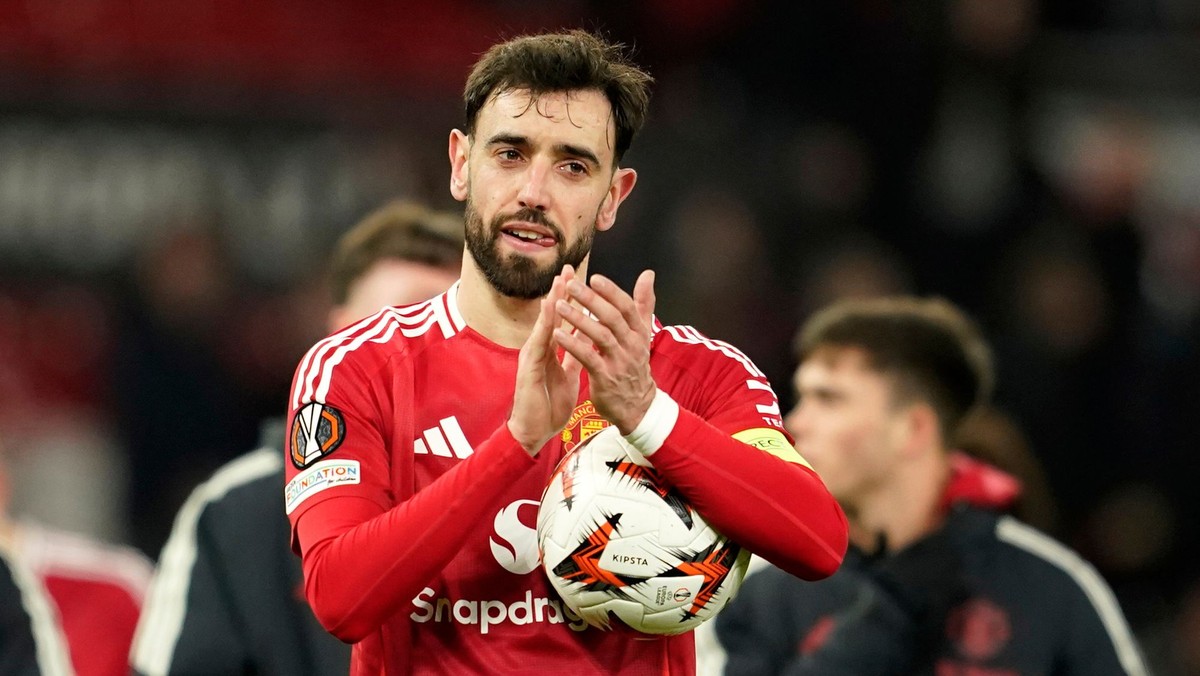 Portugalský futbalista Bruno Fernandes v drese Manchestru United. 