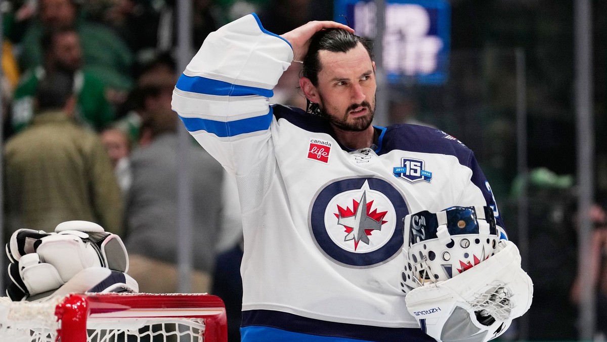 Connor Hellebuyck