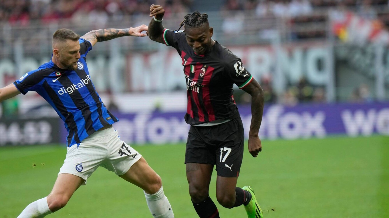 ONLINE: AC Miláno a Inter Miláno hrajú dnes finále talianskeho Superpohára. 