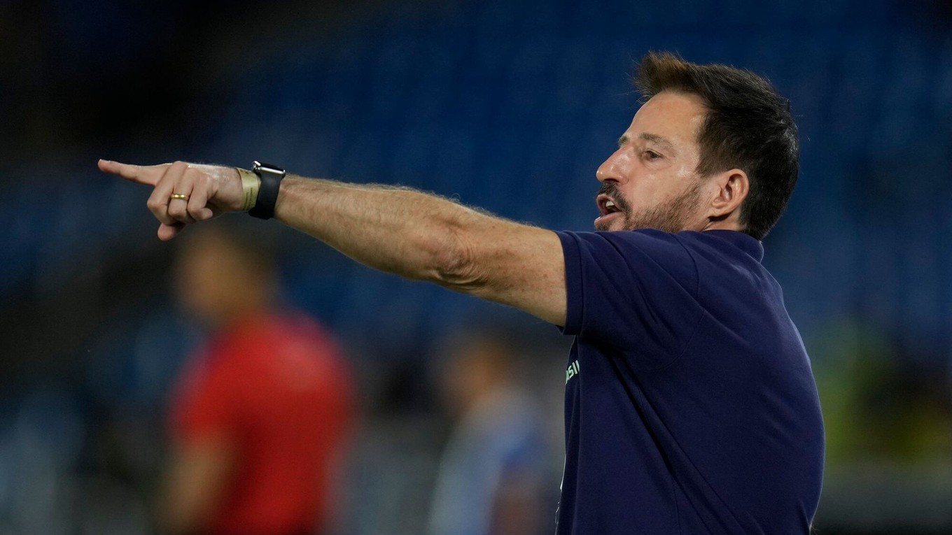 Tréner Ramon Menezes.