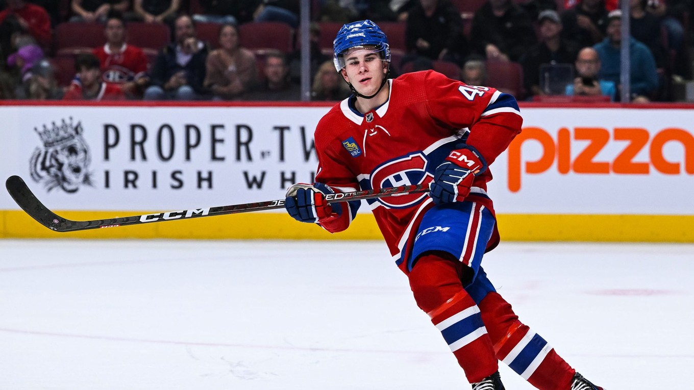 Filip Mešár v drese Montrealu Canadiens.
