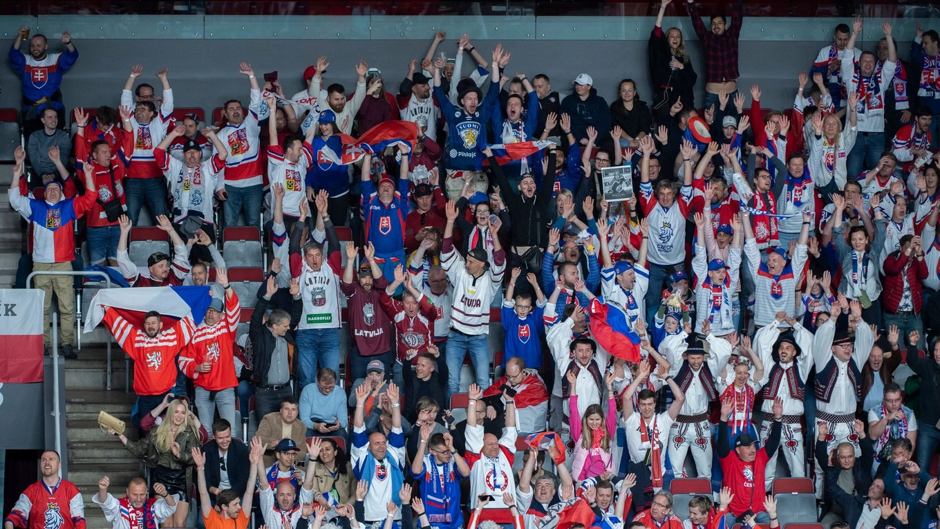 Českí a slovenskí fanúšikovia na MS v hokeji 2023.