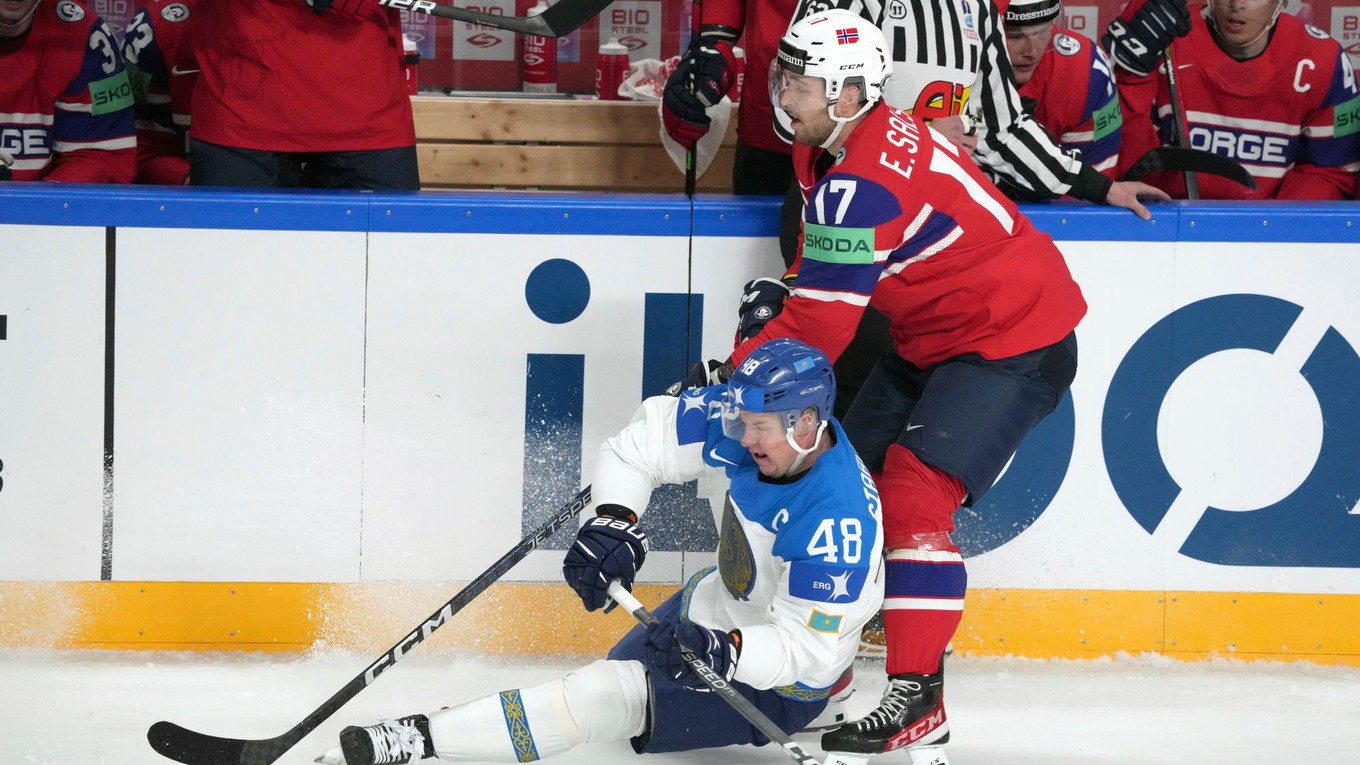 Fotka zo zápasu Nórsko - Kazachstan na MS v hokeji 2023.