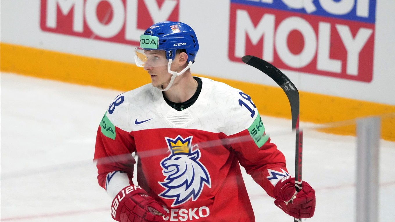 Dominik Kubalík sa teší po strelenom góle v zápase Česko - Slovinsko na MS v hokeji 2023.