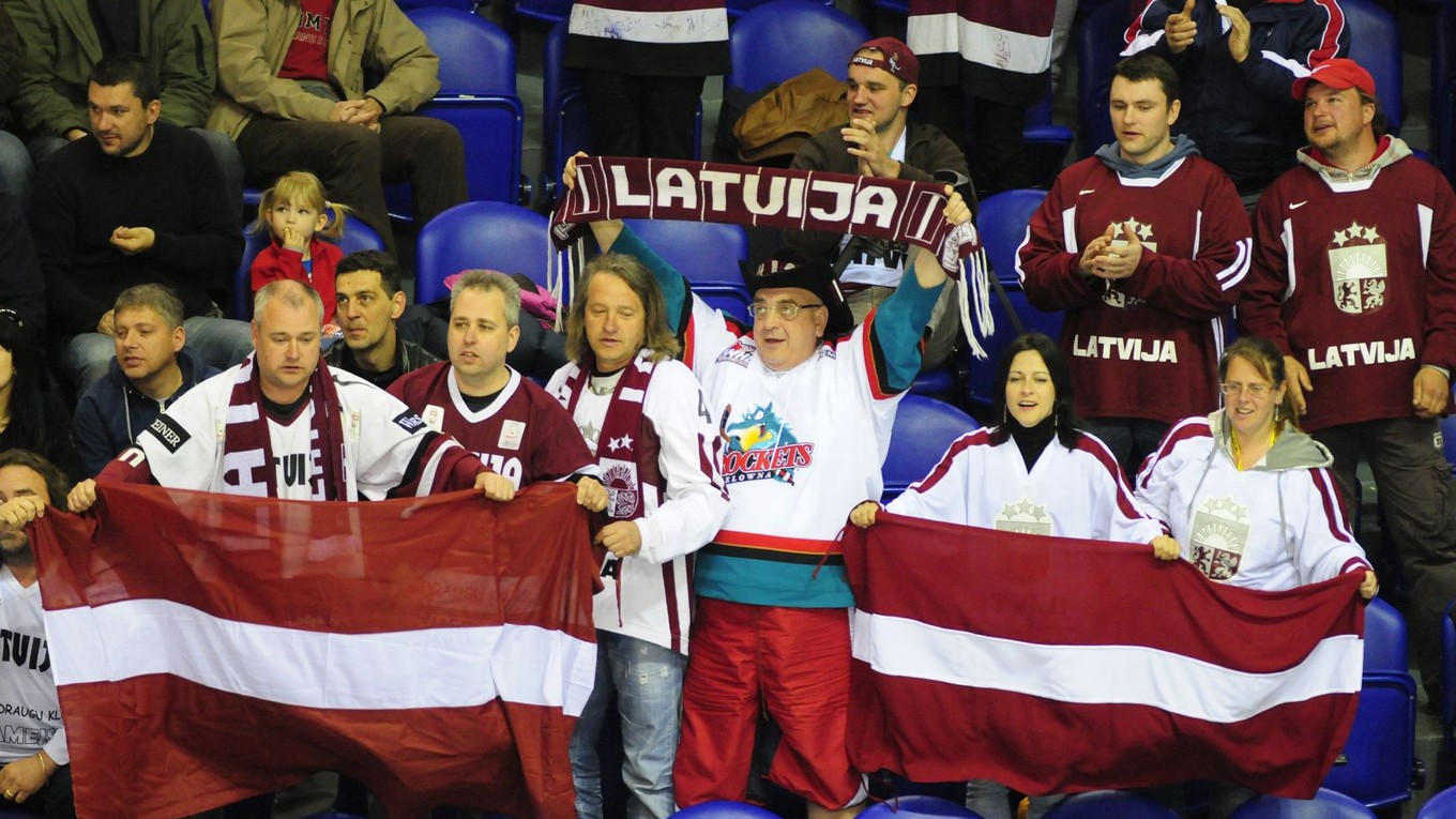 Hokej je v Lotyšsku najpopulárnejším športom.