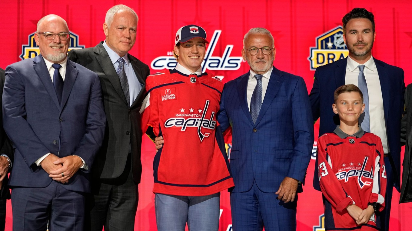 Osmička draftu NHL 2023 Ryan Leonard