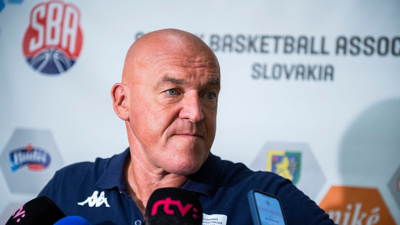 Tréner slovenskej basketbalovej reprezentácie Aramis Naglič.
