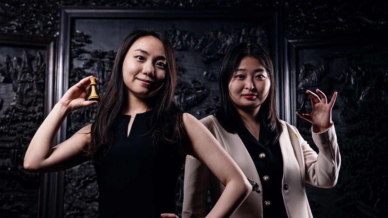 Čínske šachistky bojujú o titul majsterky sveta.